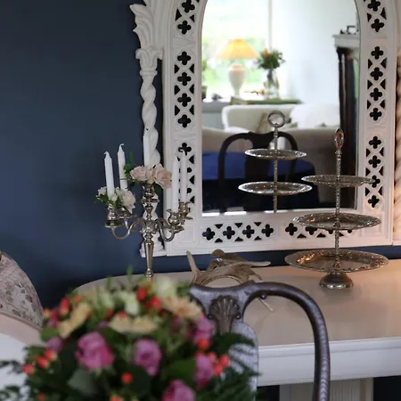 Hjemlig Idyl Naer Og By