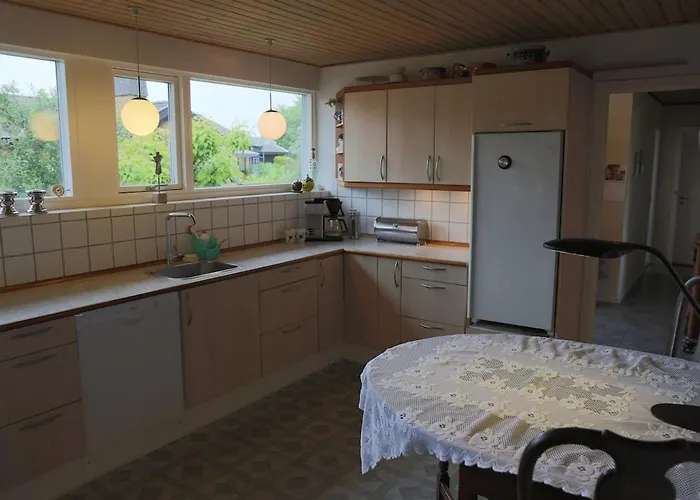 Villa Hjemlig Idyl Naer Og By