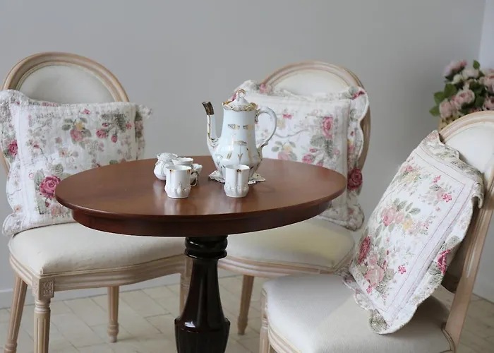 Hjemlig Idyl Naer Og By Villa