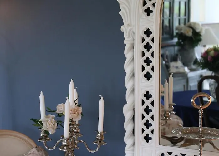 Hjemlig Idyl Naer Og By *