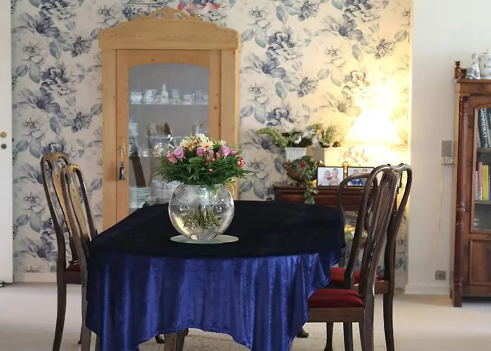 Hjemlig Idyl Naer Og By